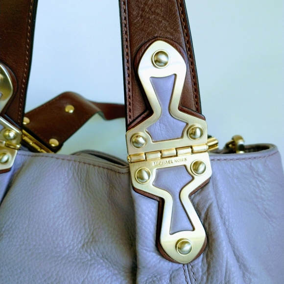 💥Offers Welcome💥 NWT Michael Kors Purple Leather Crossbody Bag - Picture 8 of 13